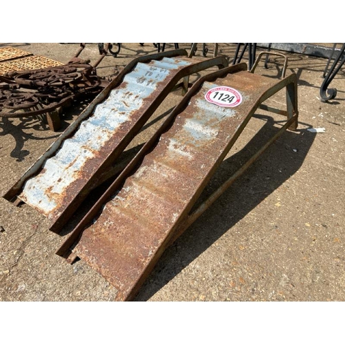 1124 - A PAIR OF WHEEL RAMPS / ALL LOTS ARE LOCATED IN SL0 9LG, REGRETFULLY WE DO NOT OFFER SHIPPING, BUYER... 