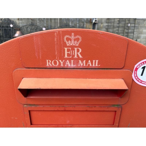 1132 - AN ORIGINAL ELIZABETH II ROYAL MAIL POST BOX, WITHOUT KEY, 121CM (H) X 65CM (W) X 35CM (D) / ALL LOT... 