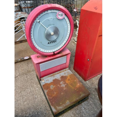 1133 - ORIGINAL AVERY SCALES, 50KG CAPACITY, TYPE: 3303 COB, 120CM (H) / ALL LOTS ARE LOCATED IN SL0 9LG, R... 