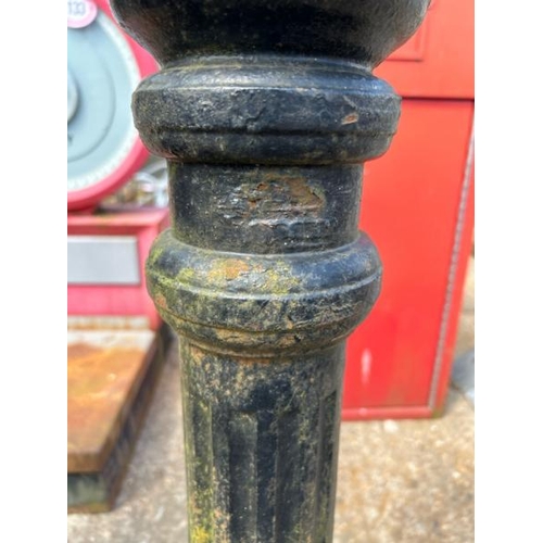 1138 - A CAST IRON BOLLARD, 88CM (H) / ALL LOTS ARE LOCATED IN SL0 9LG, REGRETFULLY WE DO NOT OFFER SHIPPIN... 