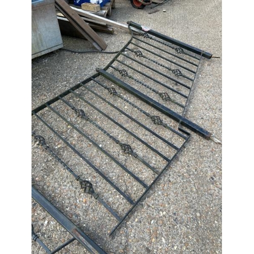 1158 - TWO SECTIONS OF STAIR RAILING, LARGEST IS 186CM (L) X 110CM (H) / ALL LOTS ARE LOCATED IN SL0 9LG, R... 