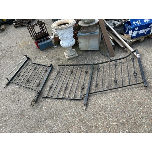 1158 - TWO SECTIONS OF STAIR RAILING, LARGEST IS 186CM (L) X 110CM (H) / ALL LOTS ARE LOCATED IN SL0 9LG, R... 