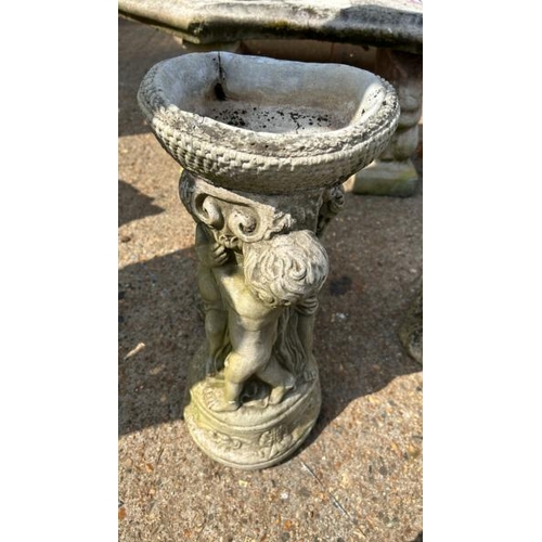 1171 - ONE COMPLETE BIRDBATH AND ONE BASE ONLY, LARGEST 50CM (H) / ALL LOTS ARE LOCATED IN SL0 9LG, REGRETF... 