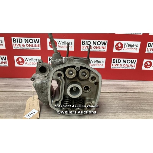 3448 - 1981 HONDA CX500 CX 500 RHS RIGHT SIDE ENGINE CYLINDER HEAD, VALVE GEAR / H67