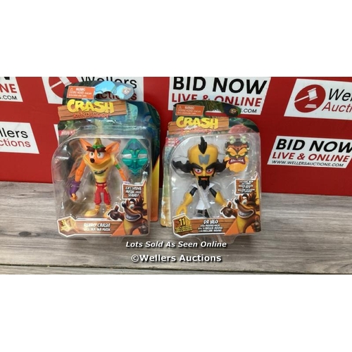 3118 - 2X CRASH BANDICOOT ACTION FIGURE / H36