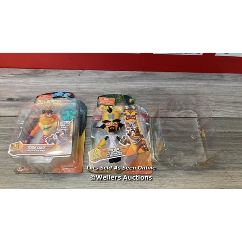 3118 - 2X CRASH BANDICOOT ACTION FIGURE / H36