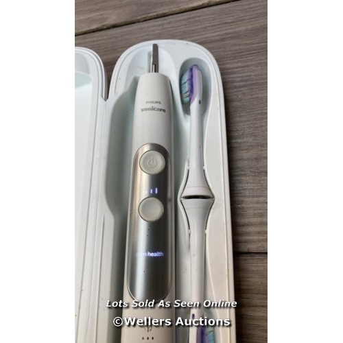 3166 - PHILIPS SONICARE ELECTRIC TOOTHBRUSH / H39