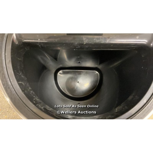 4046 - EKO STAINLESS STEEL SEMI-ROUND MOTION SENSOR BIN - 47L / SIGNS OF USE / P11