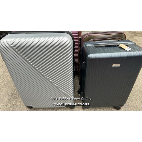 4592 - X2 PRE-OWNED SUITCASES INCL. ACE