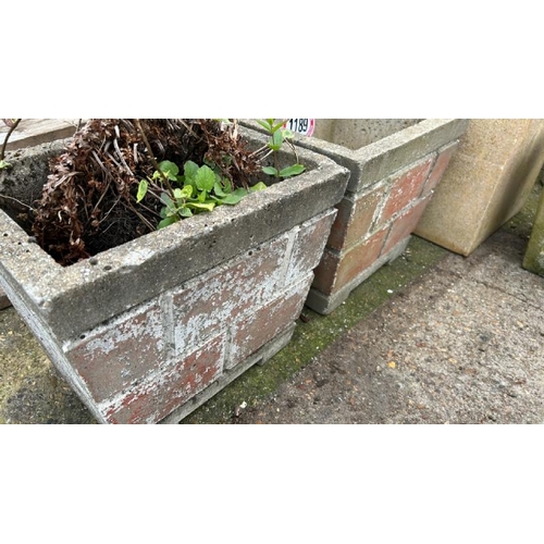 1189 - A PAIR OF MATCHING PLANTERS, 33CM (H) X 31CM (W) X 39CM (D) / ALL LOTS ARE LOCATED IN SL0 9LG, REGRE... 