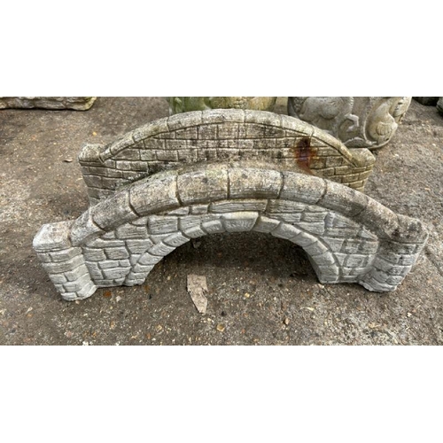 1199 - A SMALL RECONSTITUTED STONE BRIDGE GARDEN FEATURE, 24CM (H) X 60CM (L) / ALL LOTS ARE LOCATED IN SL0... 