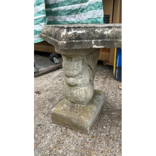 1246 - A THREE PIECE RECONSTITUTED STONE GARDEN BENCH, 47CM (H) X 108CM (W) X 40CM (D) / ALL LOTS ARE LOCAT... 