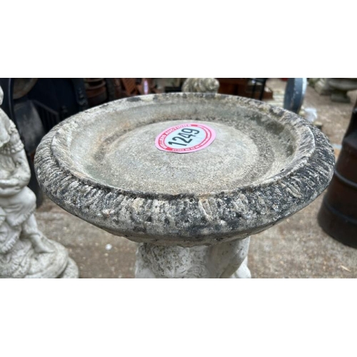 1249 - A RECONSTITUTED STONE BIRDBATH, 78CM (H) X 38CM (DIA) / ALL LOTS ARE LOCATED IN SL0 9LG, REGRETFULLY... 