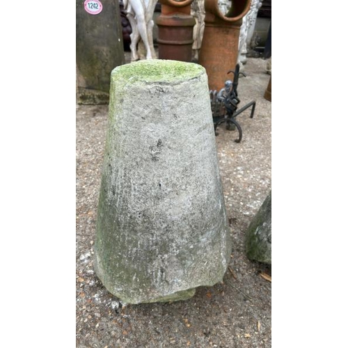 1257 - A COMPLETE STADDLE STONE AND ONE BASE, BOTH DAMAGED, 64CM (H) / ALL LOTS ARE LOCATED IN SL0 9LG, REG... 