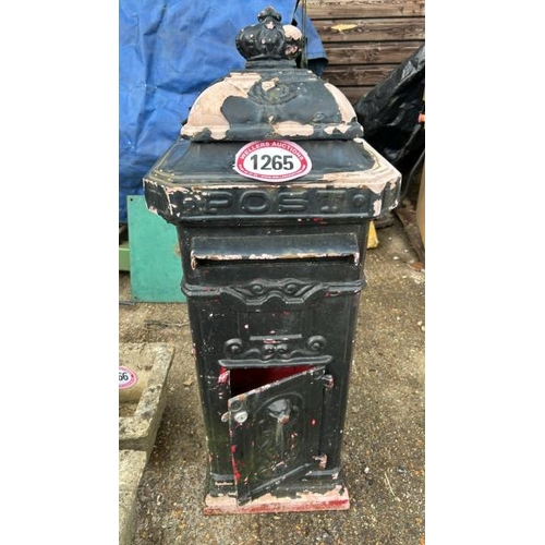 1265 - A PAINTED CAST IRON POST BOX, 100CM (H) X 36CM (W) X 33CM (D) / ALL LOTS ARE LOCATED IN SL0 9LG, REG... 