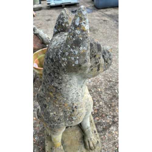 1272 - A RECONSTITUTED STONE STATUE OF A SITTING DOG, 92CM (H), HAS BEEN HISTORICALLY REPAIRED / ALL LOTS A... 