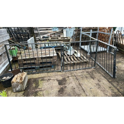 1278 - A SINGLE METAL GARDEN GATE, 89CM (H) X 85.5CM (W) / ALL LOTS ARE LOCATED IN SL0 9LG, REGRETFULLY WE ... 