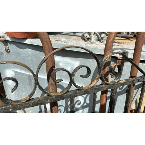 1284 - A PAIR OF CAST AND WROUGHT IRON GATE SECTIONS, 104.5CM (H) X 117CM (W) / ALL LOTS ARE LOCATED IN SL0... 