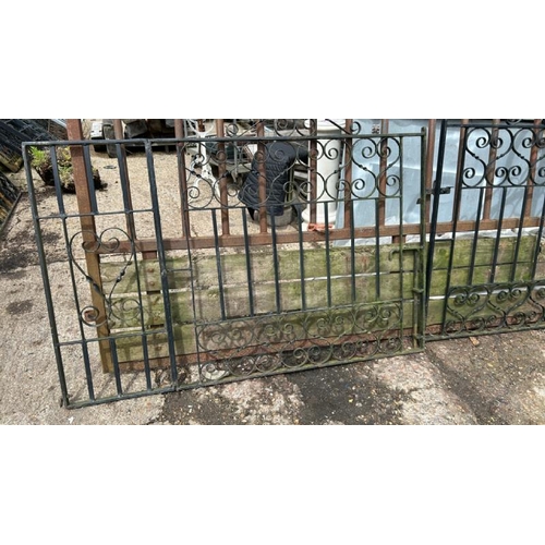 1285 - A PAIR OF CAST AND WROUGHT IRON GATE SECTIONS, 103CM (H) X 145.5CM (W) / ALL LOTS ARE LOCATED IN SL0... 