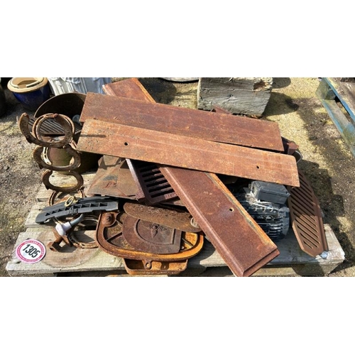 1305 - A PALLET OF CAST IRONMONGERY AND FIREPLACE PARTS / ALL LOTS ARE LOCATED IN SL0 9LG, REGRETFULLY WE D... 