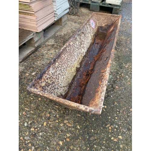 1306 - A CAST IRON TROUGH, 20CM (H) X 119CM (L) X 31CM (D) / ALL LOTS ARE LOCATED IN SL0 9LG, REGRETFULLY W... 