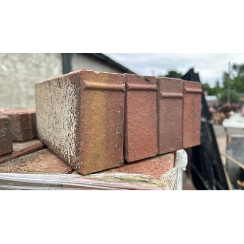 1344 - FIVE PALLETS OF BLOCKLEYS RED BRICKS, 10CM X 20CM X 4CM, APPROX X200O BRICKS IN TOTAL / ALL LOTS ARE... 