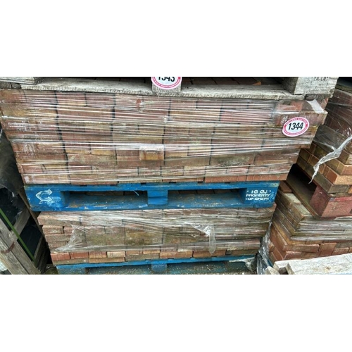 1344 - FIVE PALLETS OF BLOCKLEYS RED BRICKS, 10CM X 20CM X 4CM, APPROX X200O BRICKS IN TOTAL / ALL LOTS ARE... 