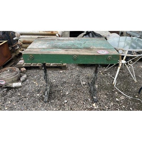 1361 - A WORKBENCH ON CAST IRON BASE, 77CM (H) X 91CM (W) X 57CM (D) / ALL LOTS ARE LOCATED IN SL0 9LG, REG... 