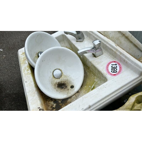 1369 - A PALLET OF ASSORTED SANITARYWARE / ALL LOTS ARE LOCATED IN SL0 9LG, REGRETFULLY WE DO NOT OFFER SHI... 