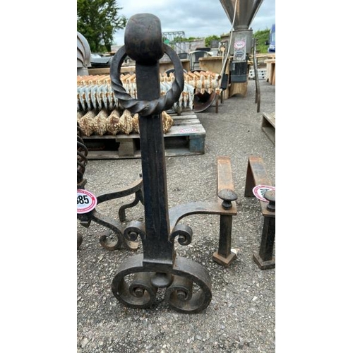 1384 - A PAIR OF ORNATE CAST IRON FIRE DOGS, 63CM (H) X 60CM (L) / ALL LOTS ARE LOCATED IN SL0 9LG, REGRETF... 
