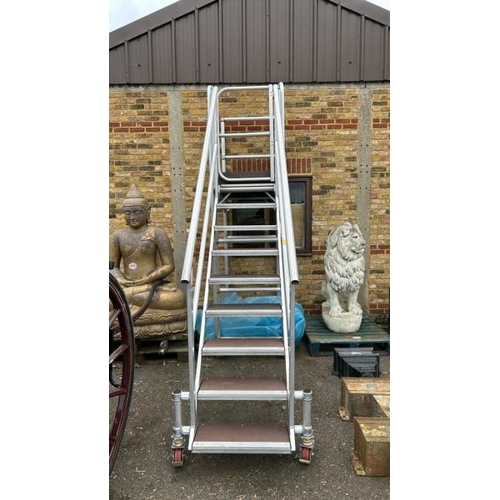 1390 - A MOBILE ALUMINIUM PLATFORM, 320CM (L) X 310CM (H) / ALL LOTS ARE LOCATED IN SL0 9LG, REGRETFULLY WE... 