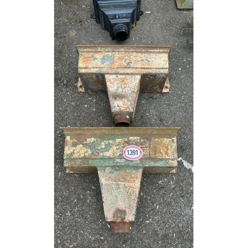 1391 - A PAIR OF LARGE CAST IRON HOPPERS, 52CM (H) X 70CM (W) / ALL LOTS ARE LOCATED IN SL0 9LG, REGRETFULL... 
