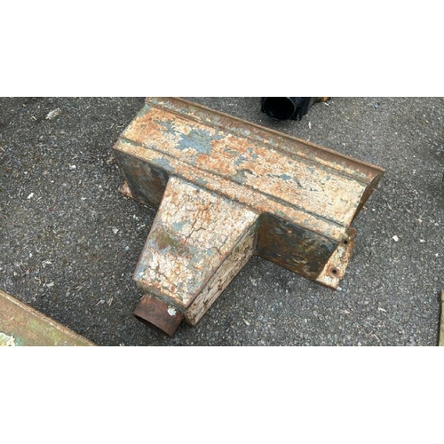 1391 - A PAIR OF LARGE CAST IRON HOPPERS, 52CM (H) X 70CM (W) / ALL LOTS ARE LOCATED IN SL0 9LG, REGRETFULL... 