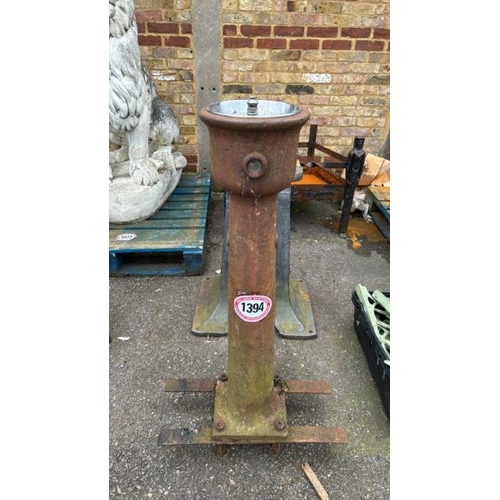 1394 - A CAST IRON DRINKING FOUNTAIN, 100CM (H) / ALL LOTS ARE LOCATED IN SL0 9LG, REGRETFULLY WE DO NOT OF... 