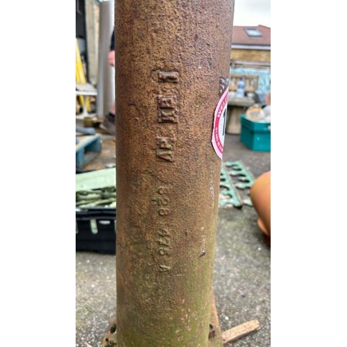 1394 - A CAST IRON DRINKING FOUNTAIN, 100CM (H) / ALL LOTS ARE LOCATED IN SL0 9LG, REGRETFULLY WE DO NOT OF... 