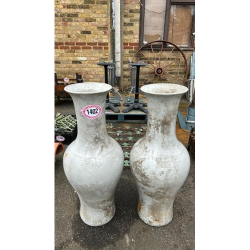 1402 - A PAIR OF FIBREGLASS URNS, 95CM (H) / ALL LOTS ARE LOCATED IN SL0 9LG, REGRETFULLY WE DO NOT OFFER S... 