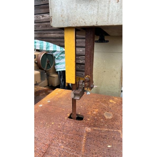 1425 - STARTRITE 14-S-5 BANDSAW, PHASE 3, SERIAL NO: 31770, 172CM (H) X 50CM (W) X 75CM (D) / ALL LOTS ARE ... 