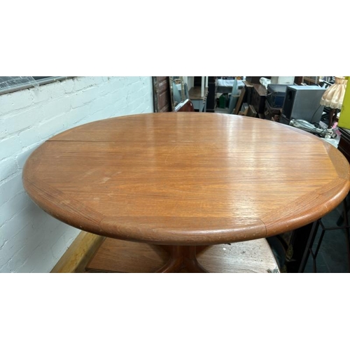 1511 - EXTENDABLE CIRCULAR DANISH TEAK DINING TABLE (INCOMPLETE - NO MIDDLE LEAF), 123 DIAMETER X 70CM (H) ... 