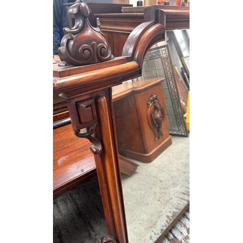 1522 - A LARGE DRESSING TABLE WITH CARVED PHEASANT DECORATION AND A VERY LARGE MIRROR (188 X 135CM), WITH O... 