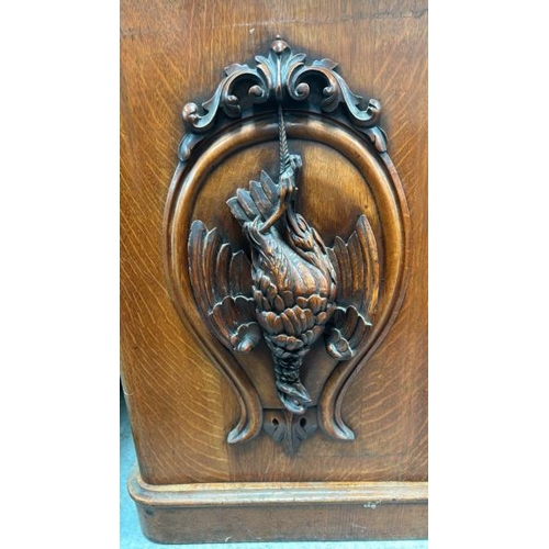 1522 - A LARGE DRESSING TABLE WITH CARVED PHEASANT DECORATION AND A VERY LARGE MIRROR (188 X 135CM), WITH O... 