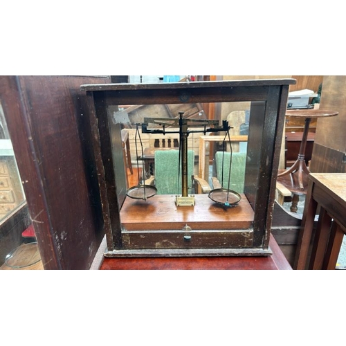 Lot 1593      