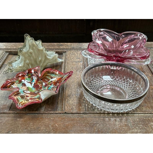 1758 - FOUR GLASS BOWLS INCLUDING ONE BY MURANO  / ALL LOTS ARE LOCATED IN SL0 9LG, REGRETFULLY WE DO NOT O... 