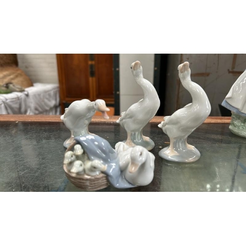 1768 - COLLECTION OF TEN LLADRO FIGURINES INCLUDING DUCKS / ALL LOTS ARE LOCATED IN SL0 9LG, REGRETFULLY WE... 