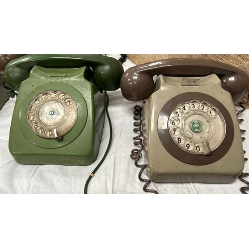 1801 - A COLLECTION OF NINETEEN VINTAGE TELEPHONES / ALL LOTS ARE LOCATED IN SL0 9LG, REGRETFULLY WE DO NOT... 