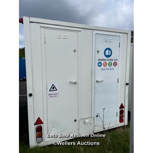 1003 - 6 PERSON 12 X 7.5FT AJC EASY CABIN TOWABLE WELFARE UNIT, INCLUDES WASH BASIN, KETTLE, MICROWAVE, SEA... 