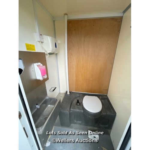 1005 - 6 PERSON 12 X 7.5FT AJC EASY CABIN TOWABLE WELFARE UNIT, INCLUDES WASH BASIN, KETTLE, MICROWAVE, SEA... 