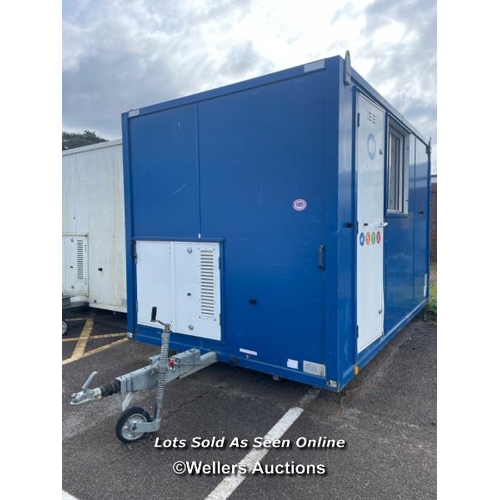 1005 - 6 PERSON 12 X 7.5FT AJC EASY CABIN TOWABLE WELFARE UNIT, INCLUDES WASH BASIN, KETTLE, MICROWAVE, SEA... 