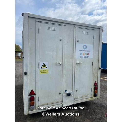 1007 - 6 PERSON 12 X 7.5FT AJC EASY CABIN TOWABLE WELFARE UNIT, INCLUDES WASH BASIN, KETTLE, MICROWAVE, SEA... 