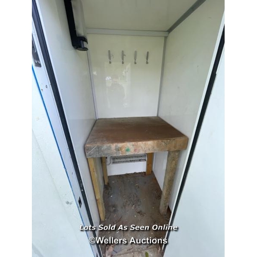 1014 - 6 PERSON 12 X 7.5FT AJC EASY CABIN TOWABLE WELFARE UNIT, INCLUDES WASH BASIN, KETTLE, MICROWAVE, SEA... 