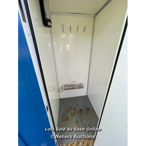 1015 - 6 PERSON 12 X 7.5FT AJC EASY CABIN TOWABLE WELFARE UNIT, INCLUDES WASH BASIN, KETTLE, MICROWAVE, SEA... 